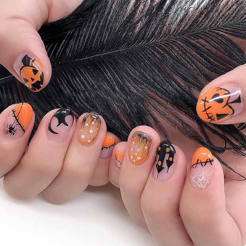 Страшные рисунки на ногтях для Хэллоуина.