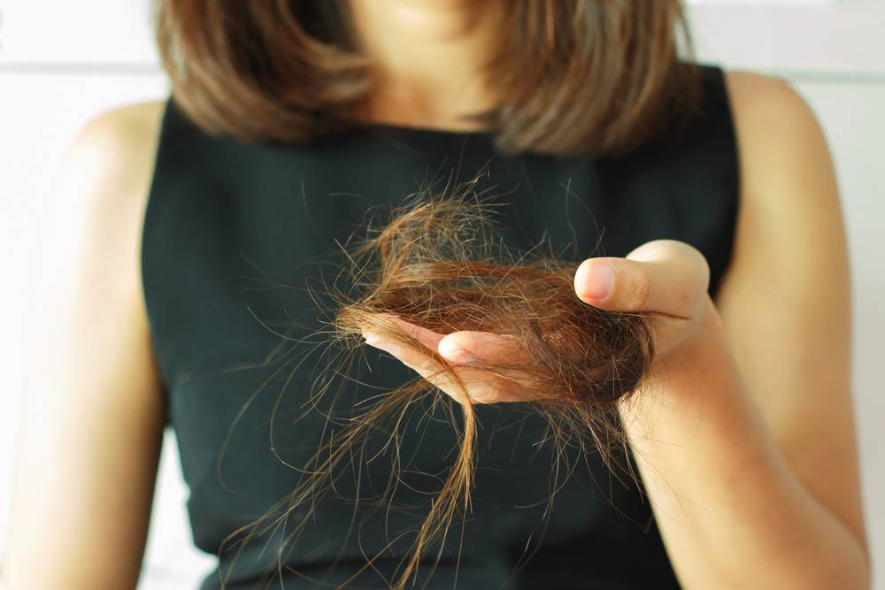 Причины и методы борьбы с выпадением волос при беременности на ранних сроках