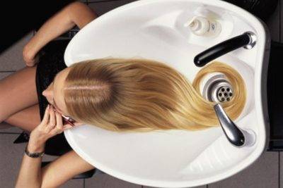 Выпадение волос при мытье головы количество