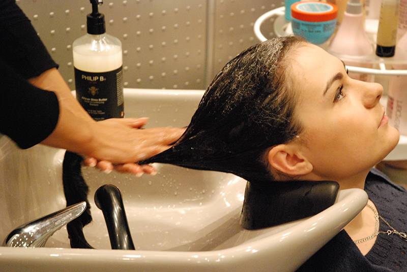 Советы по уходу за волосами после химической завивки