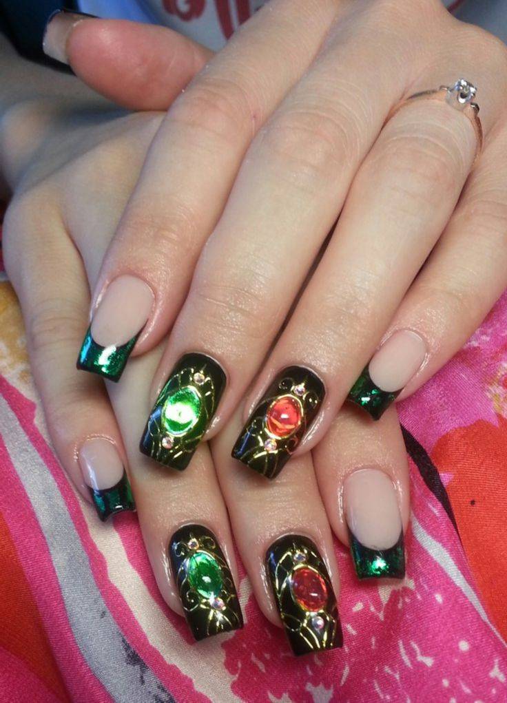 Жидкие камни в маникюре - применение технологии