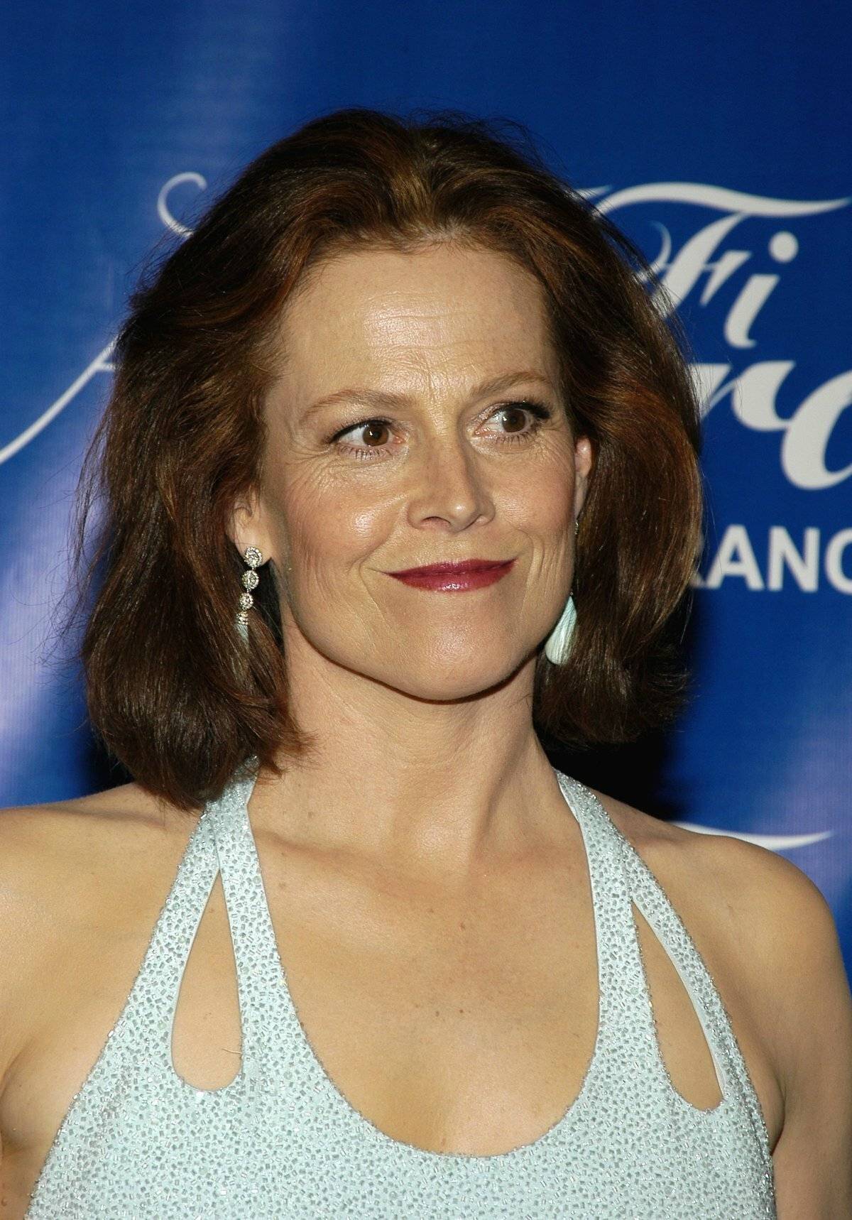 Звезды до и после пластики: звезда «теории большого взрыва» кейли куоко