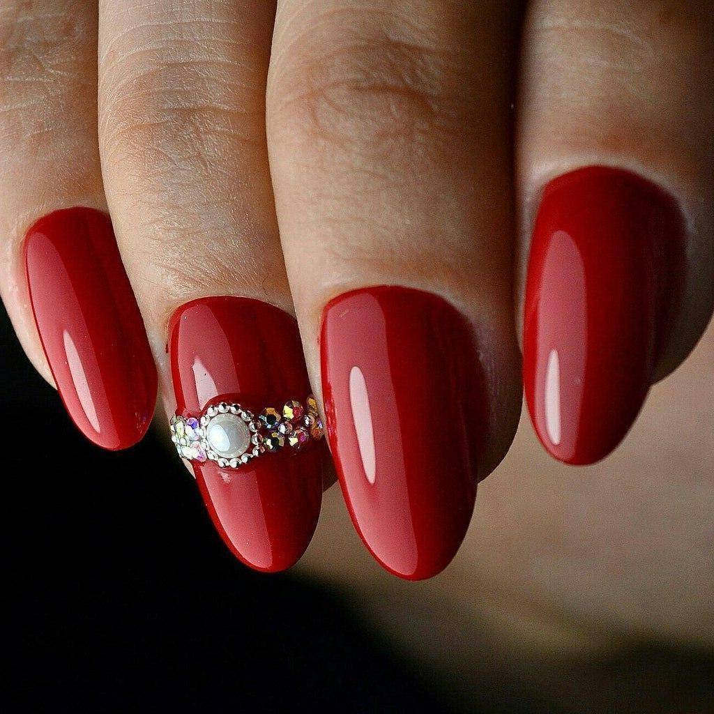 Красный маникюр: 163 фото дизайна ярких алых ногтей новинки 2017