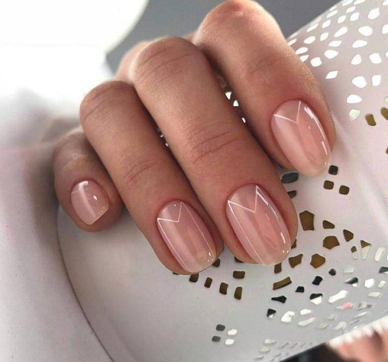 Неотразимый нюдовый маникюр 2021-2022: новинки дизайна ногтей в стиле нюд