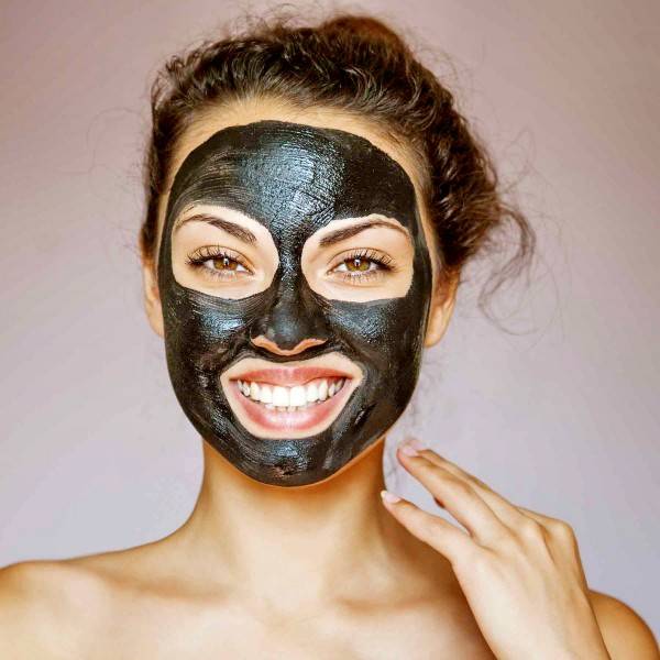 Как правильно наносить маску на лицо: фото, инструкция. чем можно наносить маску на лицо? когда и как часто делать маски для лица?