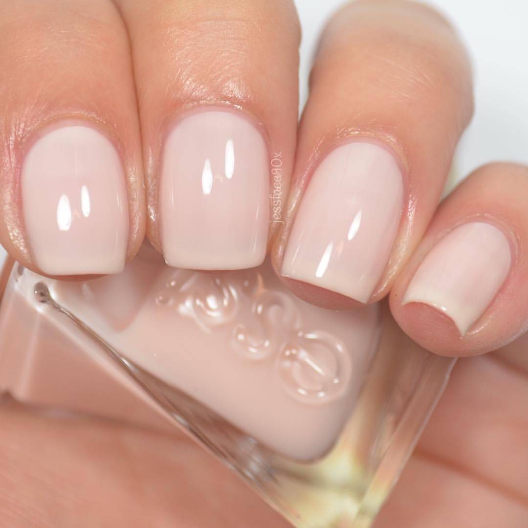 Маникюр цвет прозрачный. Лак Essie Sheer Fantasy. Лак Эсси молочно розовый. Лак для ногтей Essie Sheer Fantasy. Essie лак Fairy Tailor.