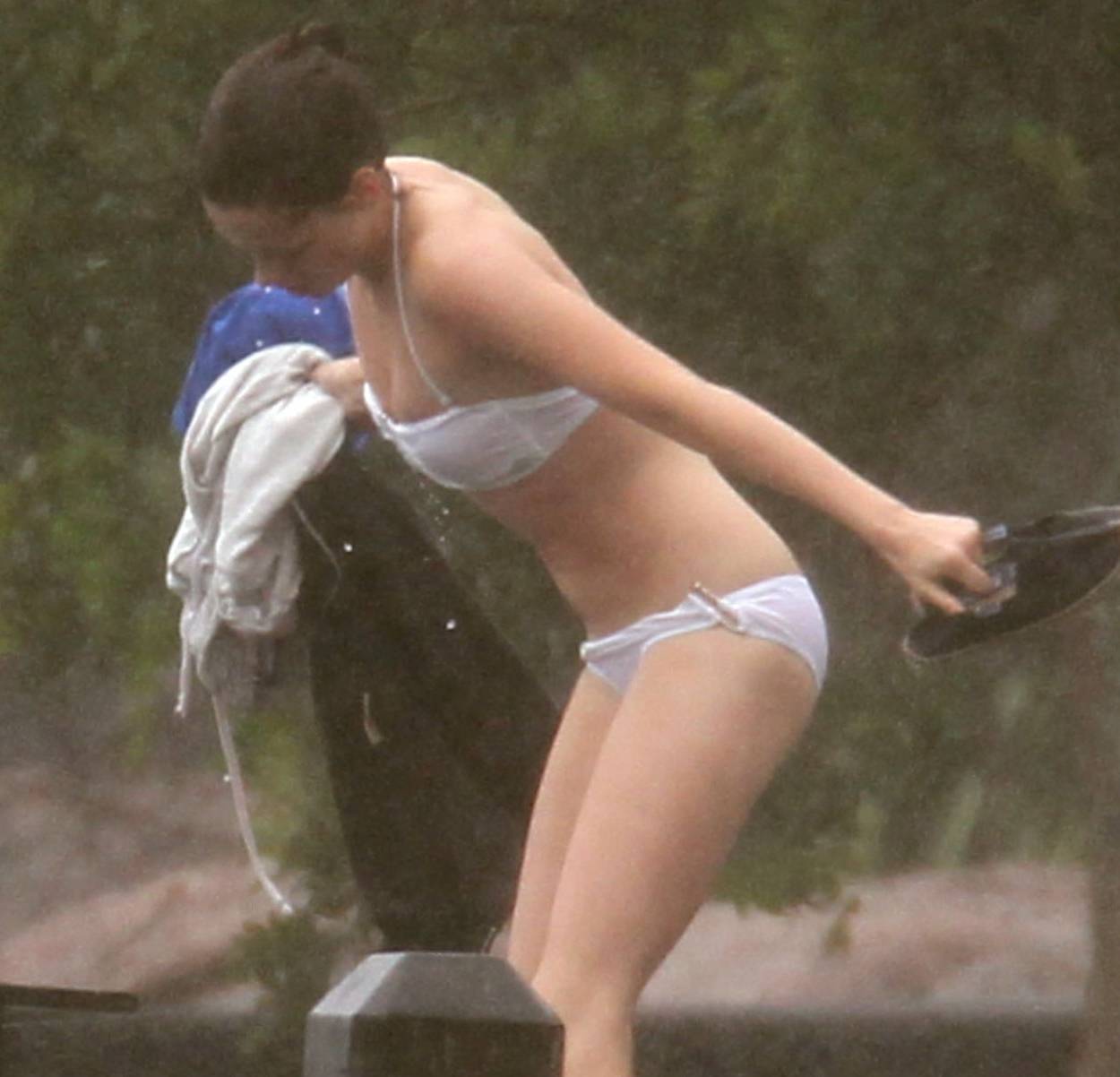 Kristen stewart in a bikini - 🧡 Кристен Стюарт (Kristen Stewart) и Стелла....