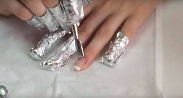 Как снять лак с ногтей без ацетона и жидкости для снятия лака – 5 экспресс-средств в домашних условиях