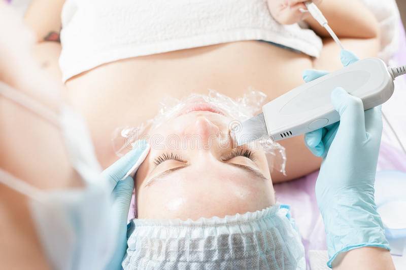  ультразвуковая чистка лица – неоспоримая польза этой процедуры