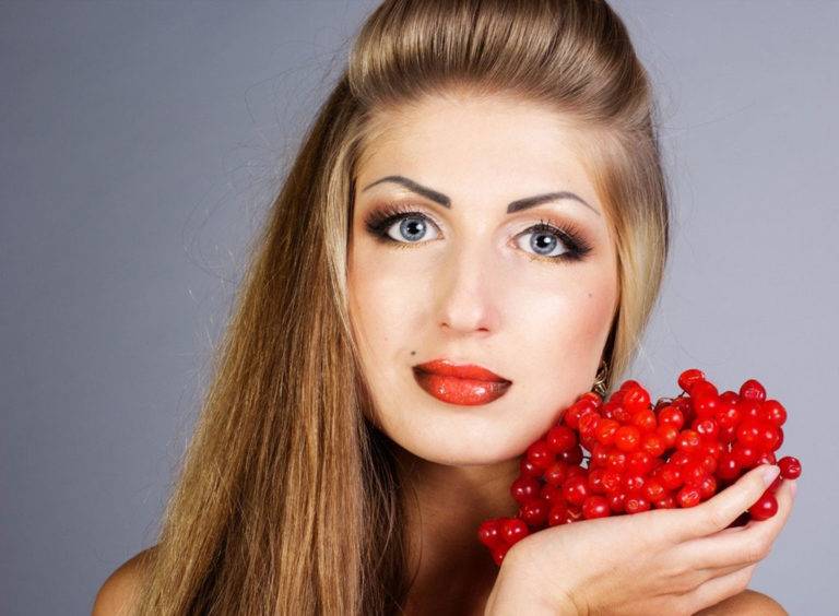 Маска из калины для лица в домашних условиях, омолаживающая, от прыщей, рецепты масок, отзывы