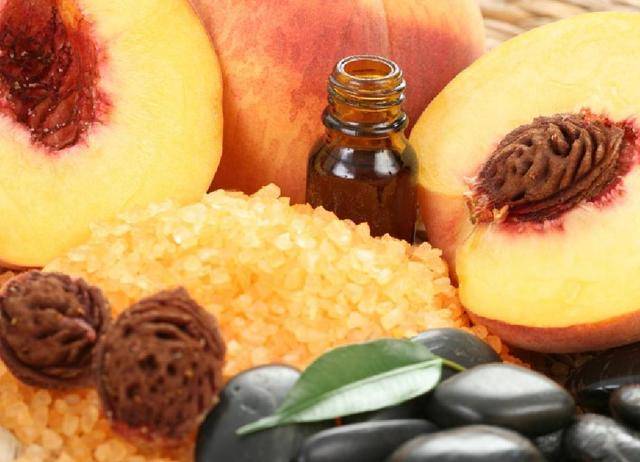 Персиковое масло для волос: правила применения и рецепты