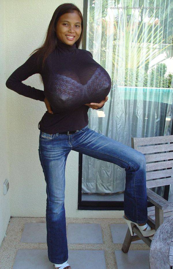 Какая самая большая женская натуральная грудь: размеры бюста